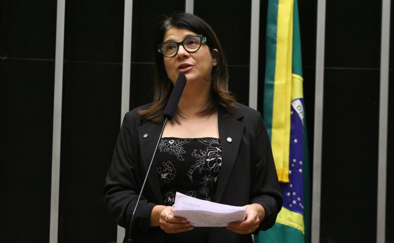 Deputada Carla Dickson